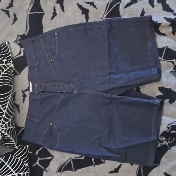 NWT Unique Vintage western Bermuda dark denim shorts with star details US XL 14 - Picture 2 of 6